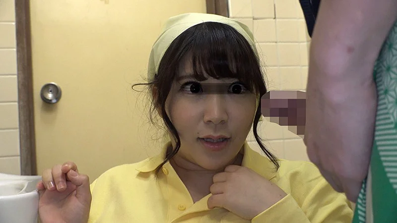 「放尿チ○ポを覗き見する巨乳清掃員の顔に勃起チ○ポを押し付けさらにおしっこぶっかけたら…まさかの発情！？」VOL.1（1dandy00657）サンプル画像9
