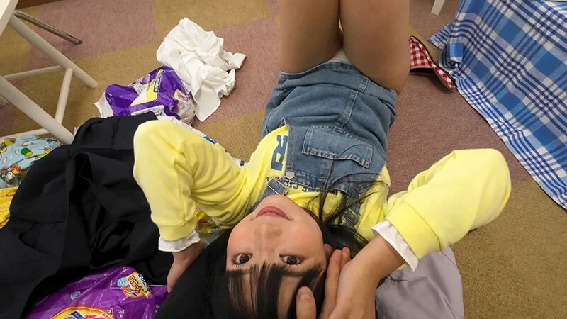 完全主観 バブりたいちっぱいな幼馴染は甘えたくなるとすぐおむつを濡らしておねだりしちゃうの 泉りおん（h_019acz00133）サンプル画像9