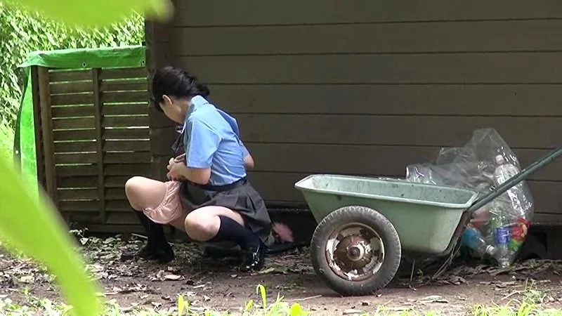 下校中に野ションする女子校生 3（1fset00664）サンプル画像3