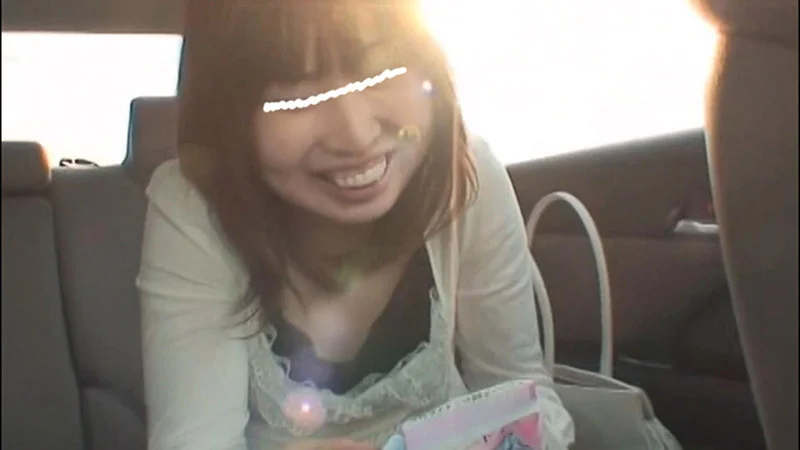 ガマンの限界!車内おしっこ(h_189cha00033)サンプル画像10